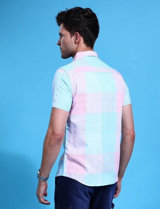Men Slim Fit Checkered Cut Away Collar Casual Shirts