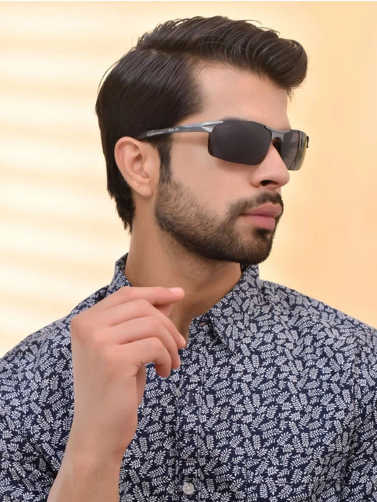 ROYAL SON:- Polorised, UV Protection Sports Sunglasses (for men- Black)
