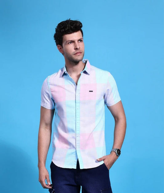 Men Slim Fit Checkered Cut Away Collar Casual Shirts