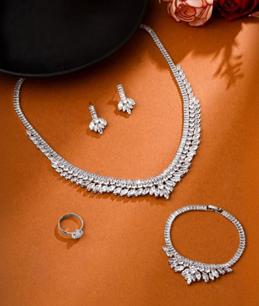 Metal Silver Jevel Set (Pack of 1)
