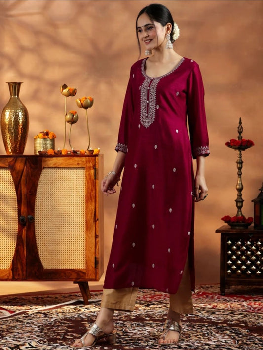 Women Embroidered Silk Blend Straight Kurta( Maroon)