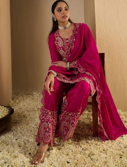 Women Slik Blend Kurta Palazzo Dupatta Set
